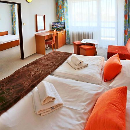 Hotel Sorea Uran タトランスカ・ ロムニツァ エクステリア 写真